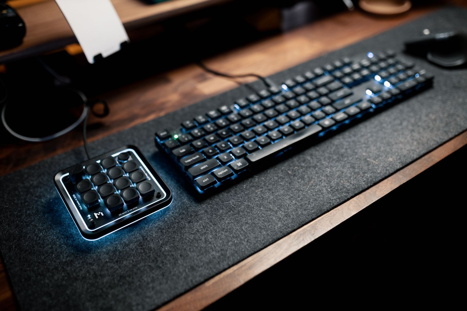 Teclados ergonómicos para oficina en casa